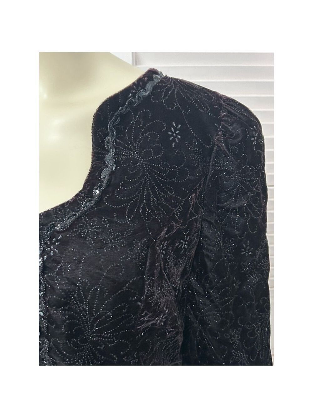 Vintage Cachet Bari Protas Black Velvet Embroidered Jacket Size L 15/16 - Picture 5 of 12